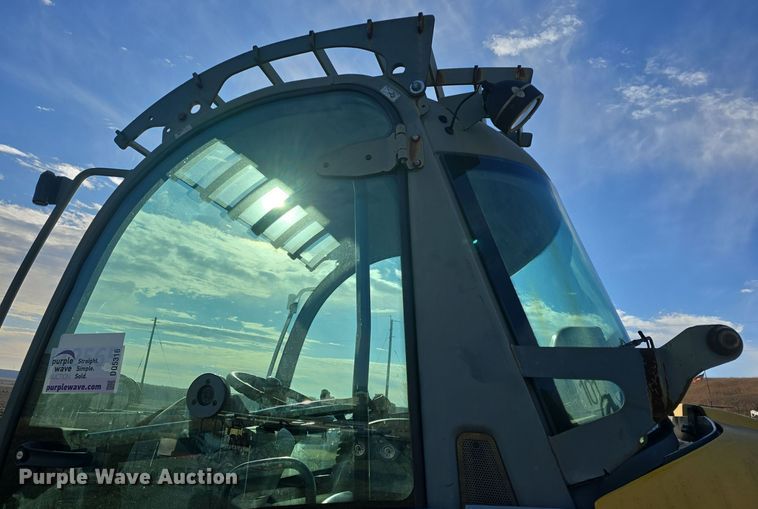 image for item DQ5316 2006 Gehl 480T telehandler