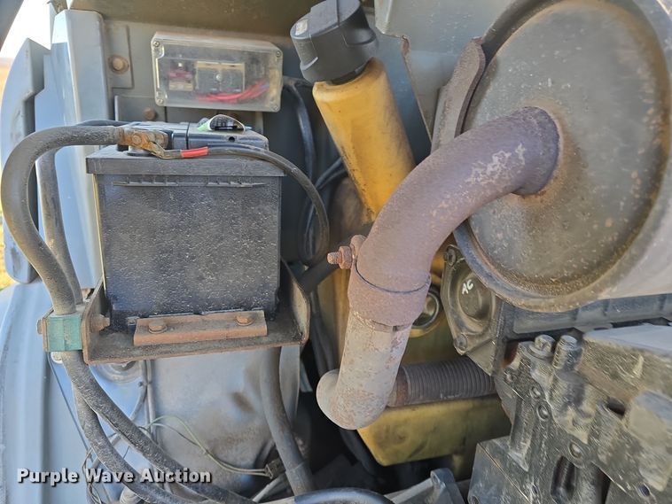 image for item DQ5316 2006 Gehl 480T telehandler