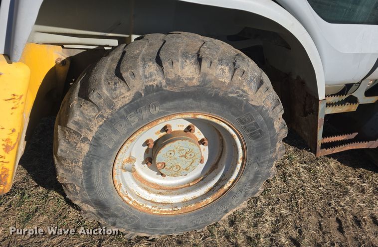 image for item DQ5316 2006 Gehl 480T telehandler