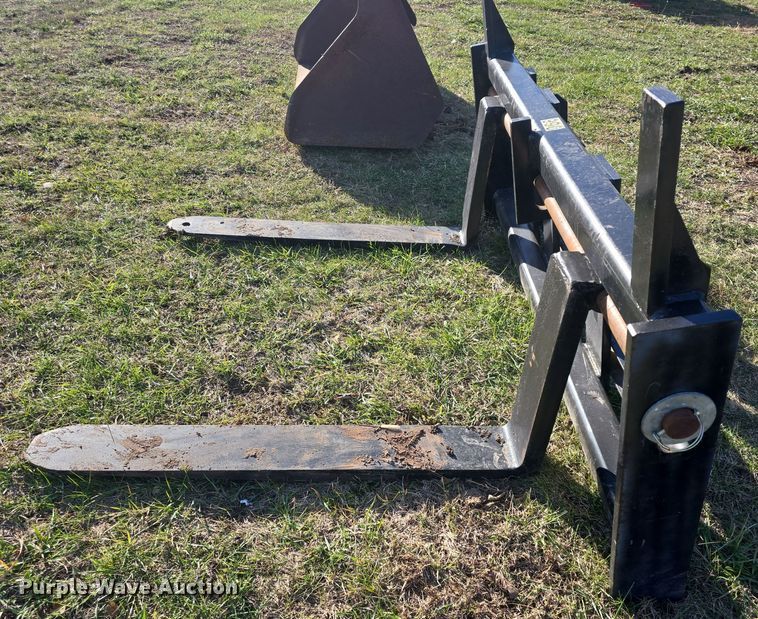 image for item DQ5316 2006 Gehl 480T telehandler