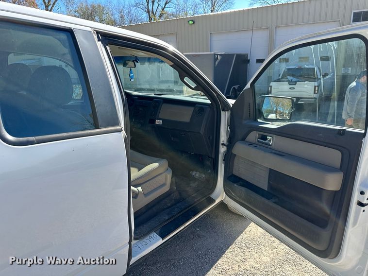 image for item DS3155 2010 Ford F150 SuperCab pickup truck