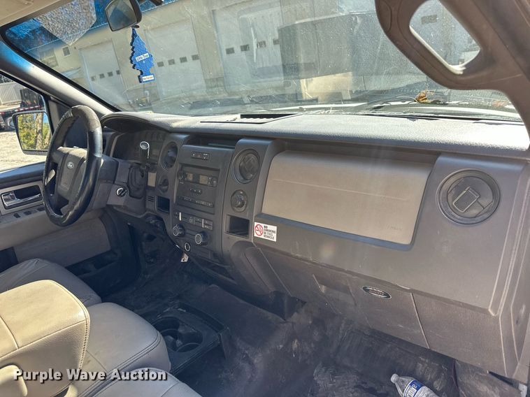 image for item DS3155 2010 Ford F150 SuperCab pickup truck