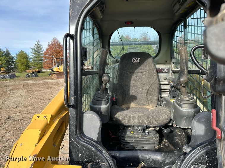 image for item DS3157 2015 Caterpillar 289D tracked skid steer loader