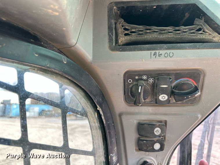 image for item DS3157 2015 Caterpillar 289D tracked skid steer loader