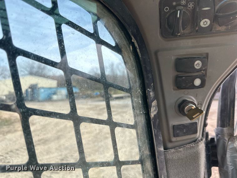 image for item DS3157 2015 Caterpillar 289D tracked skid steer loader