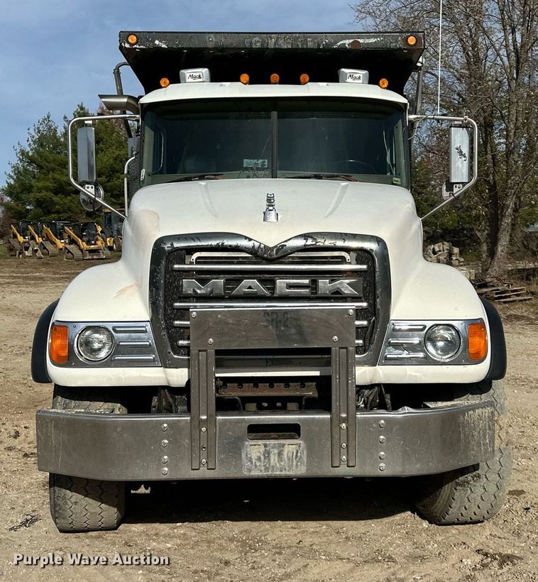 image for item DS3160 2007 Mack CV713 dump truck