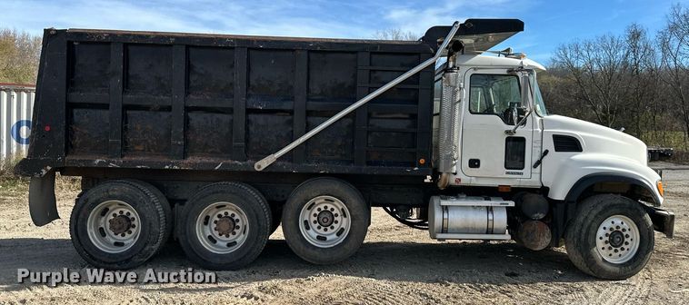 image for item DS3160 2007 Mack CV713 dump truck