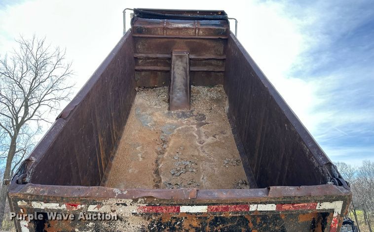 image for item DS3160 2007 Mack CV713 dump truck