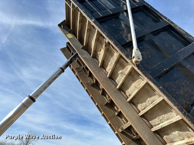 image for item DS3160 2007 Mack CV713 dump truck