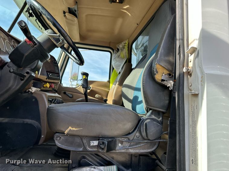 image for item DS3160 2007 Mack CV713 dump truck