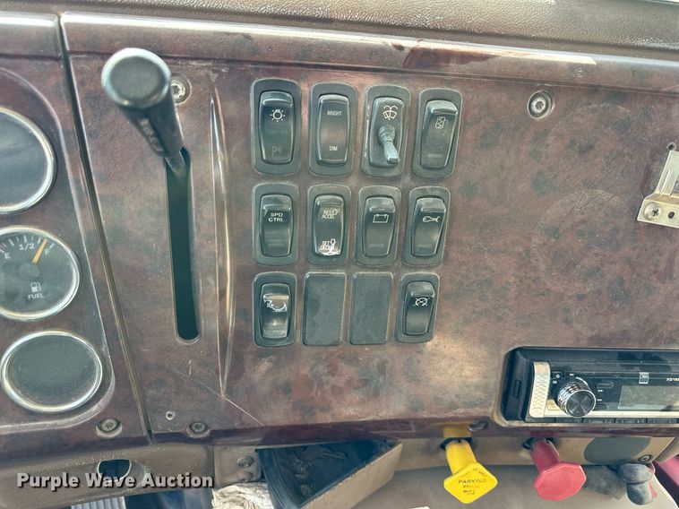 image for item DS3160 2007 Mack CV713 dump truck