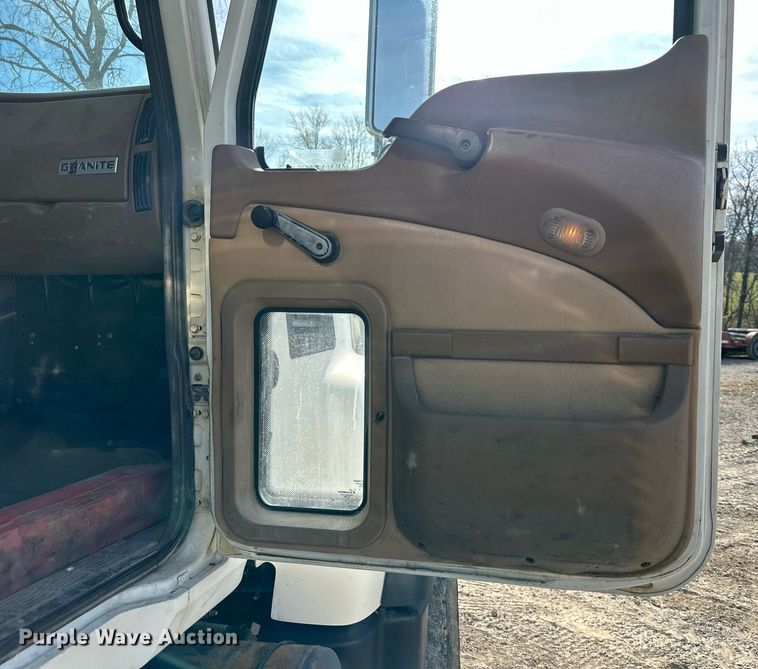 image for item DS3160 2007 Mack CV713 dump truck