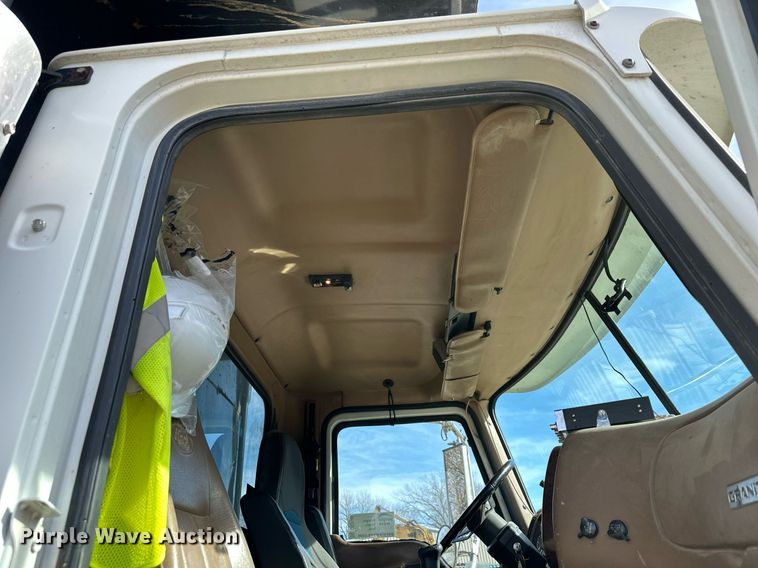 image for item DS3160 2007 Mack CV713 dump truck