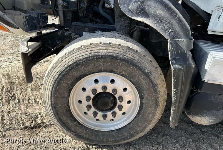 image for item DS3160 2007 Mack CV713 dump truck