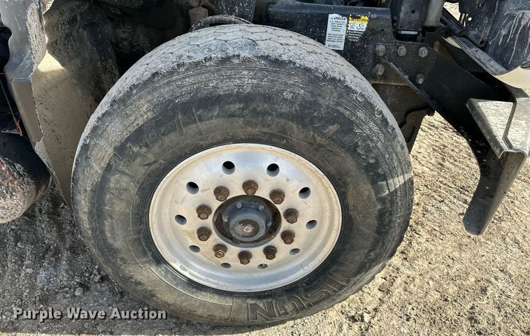 image for item DS3160 2007 Mack CV713 dump truck