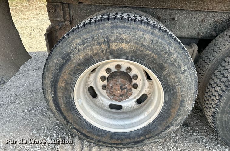 image for item DS3160 2007 Mack CV713 dump truck