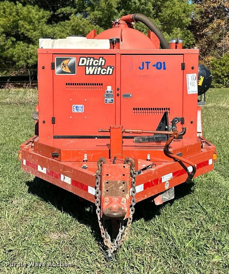 image for item DS3165 2016 Ditch Witch RVC733 vacuum excavator