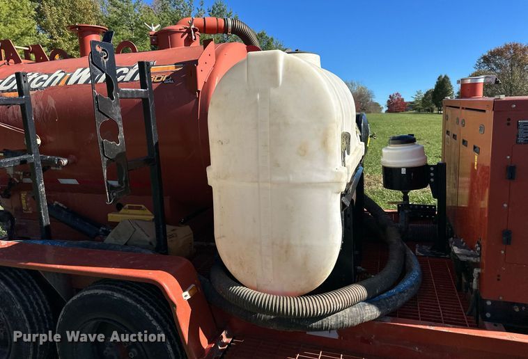 image for item DS3165 2016 Ditch Witch RVC733 vacuum excavator