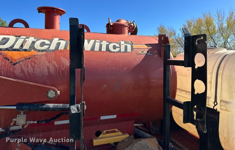 image for item DS3165 2016 Ditch Witch RVC733 vacuum excavator