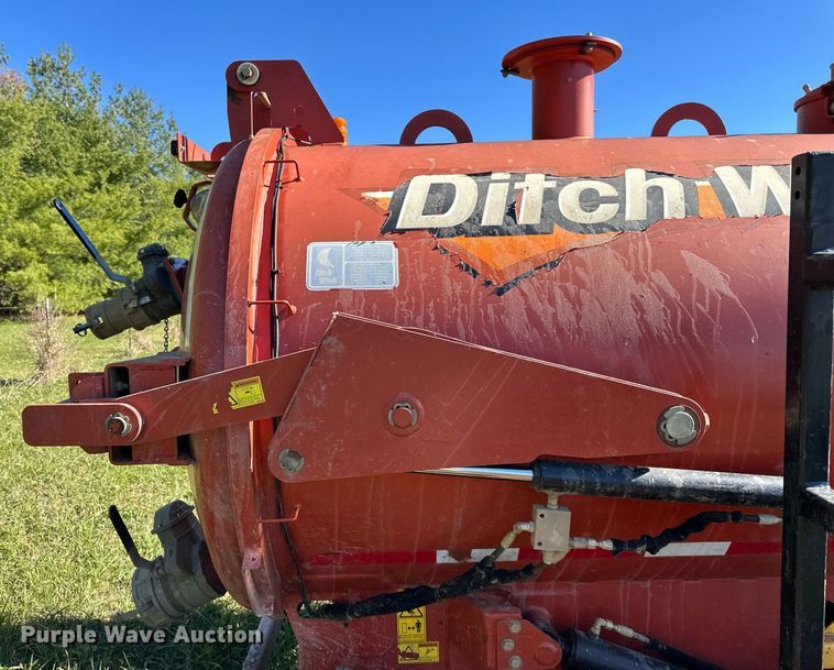 image for item DS3165 2016 Ditch Witch RVC733 vacuum excavator