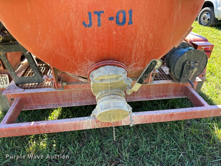 image for item DS3165 2016 Ditch Witch RVC733 vacuum excavator