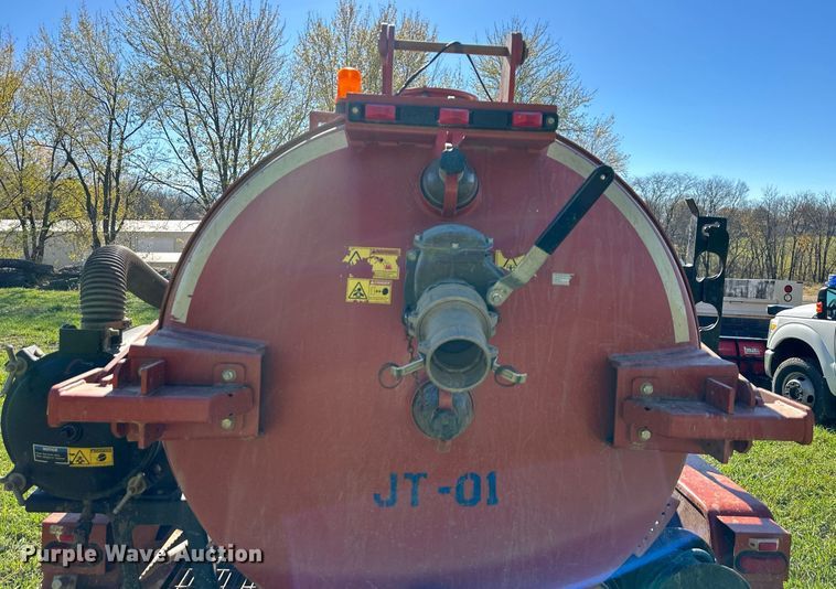 image for item DS3165 2016 Ditch Witch RVC733 vacuum excavator