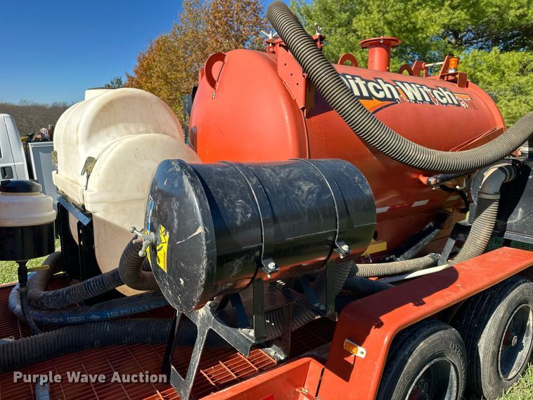 image for item DS3165 2016 Ditch Witch RVC733 vacuum excavator