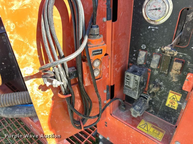 image for item DS3165 2016 Ditch Witch RVC733 vacuum excavator