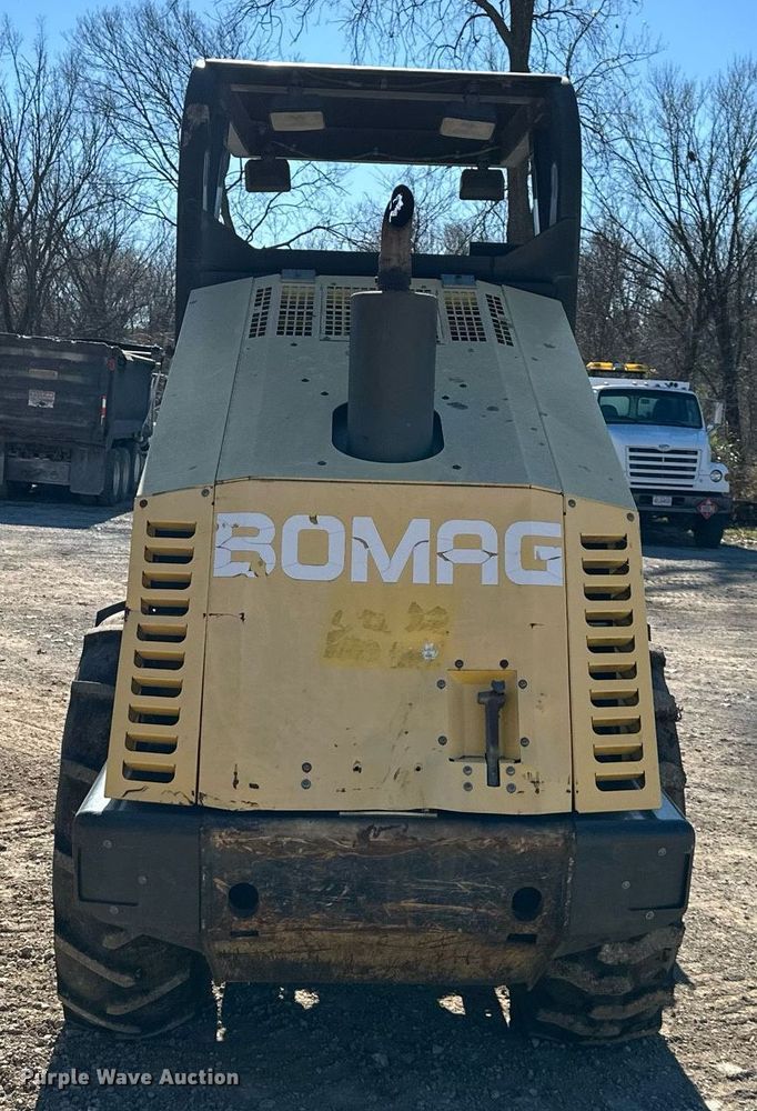 image for item DS3167 2005 Bomag BW177PDH-3 single drum vibratory roller