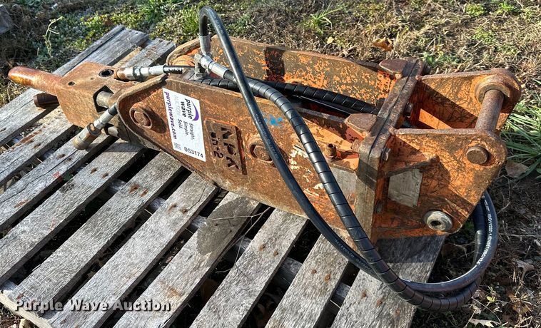 image for item DS3174 NPK CH-2 breaker