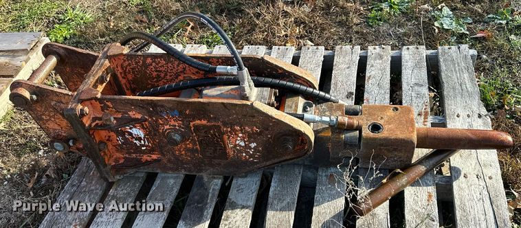 image for item DS3174 NPK CH-2 breaker