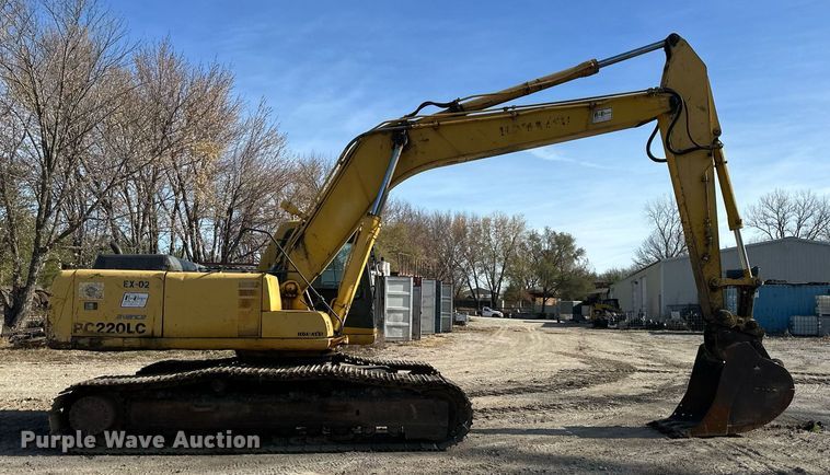 image for item DS3246 1996 Komatsu PC220LC-6 excavator