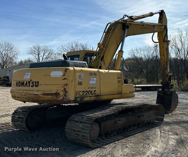 image for item DS3246 1996 Komatsu PC220LC-6 excavator