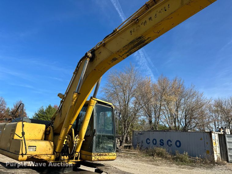 image for item DS3246 1996 Komatsu PC220LC-6 excavator