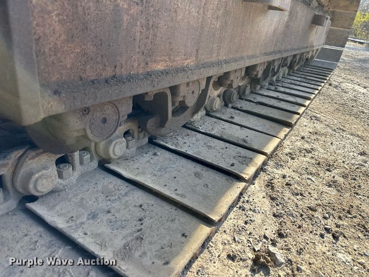 image for item DS3246 1996 Komatsu PC220LC-6 excavator