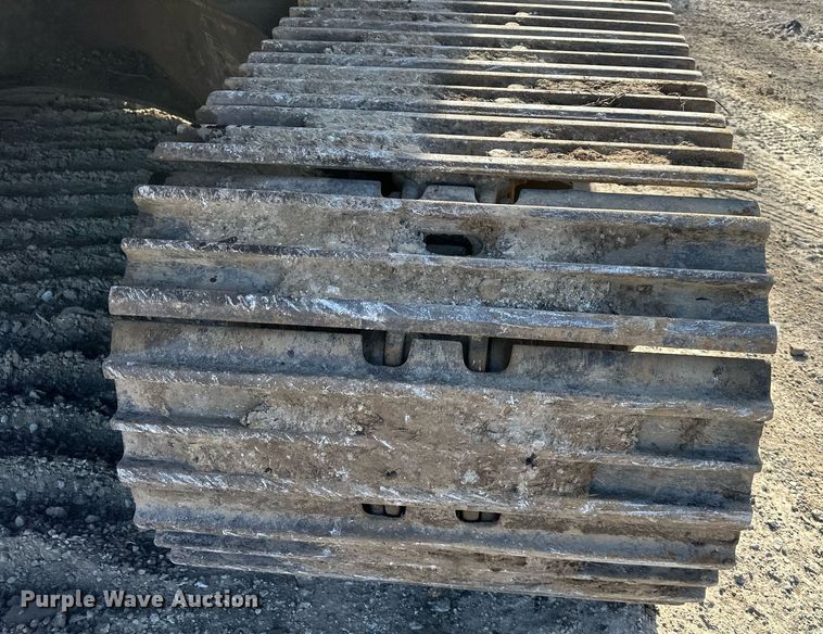 image for item DS3246 1996 Komatsu PC220LC-6 excavator