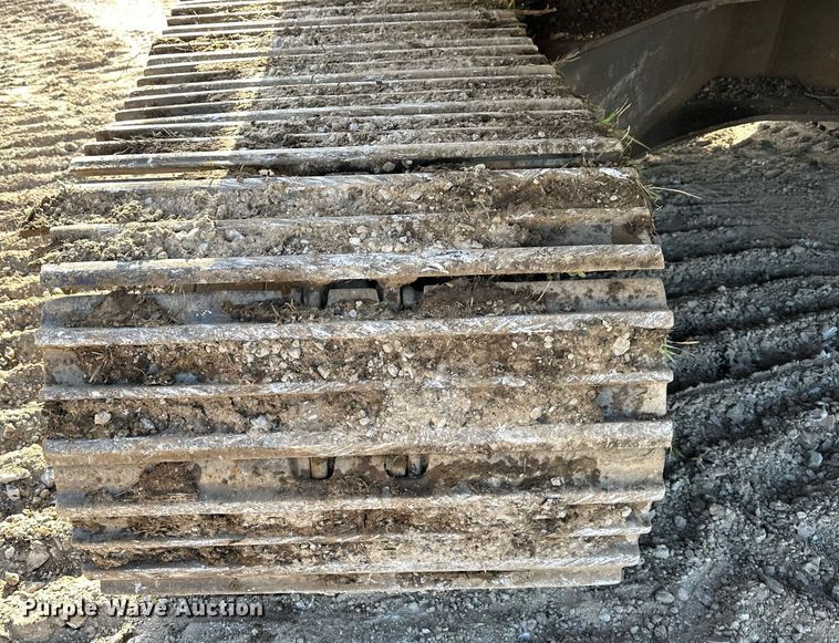 image for item DS3246 1996 Komatsu PC220LC-6 excavator