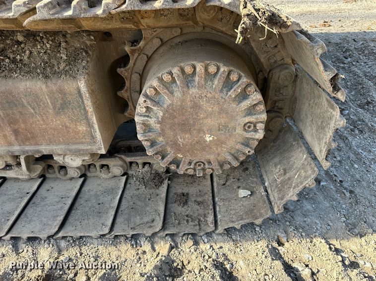 image for item DS3246 1996 Komatsu PC220LC-6 excavator