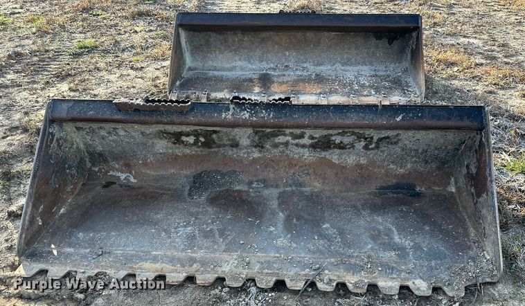 image for item DS3250 Caterpillar skid steer bucket