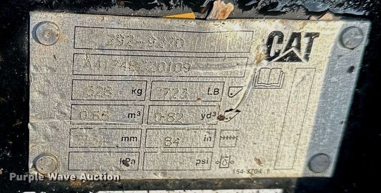 image for item DS3250 Caterpillar skid steer bucket