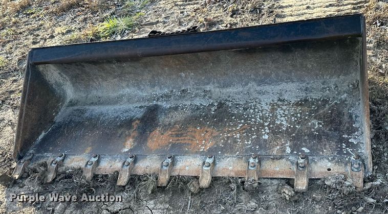 image for item DS3251 Caterpillar skid steer bucket