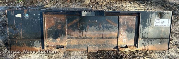 image for item DS3251 Caterpillar skid steer bucket