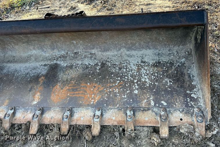 image for item DS3251 Caterpillar skid steer bucket