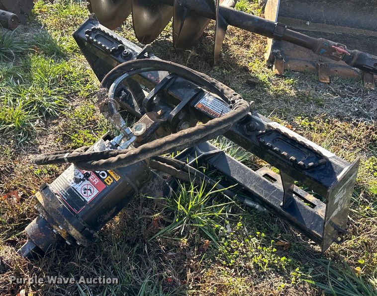 image for item DS3255 John Deere PA30B skid steer auger