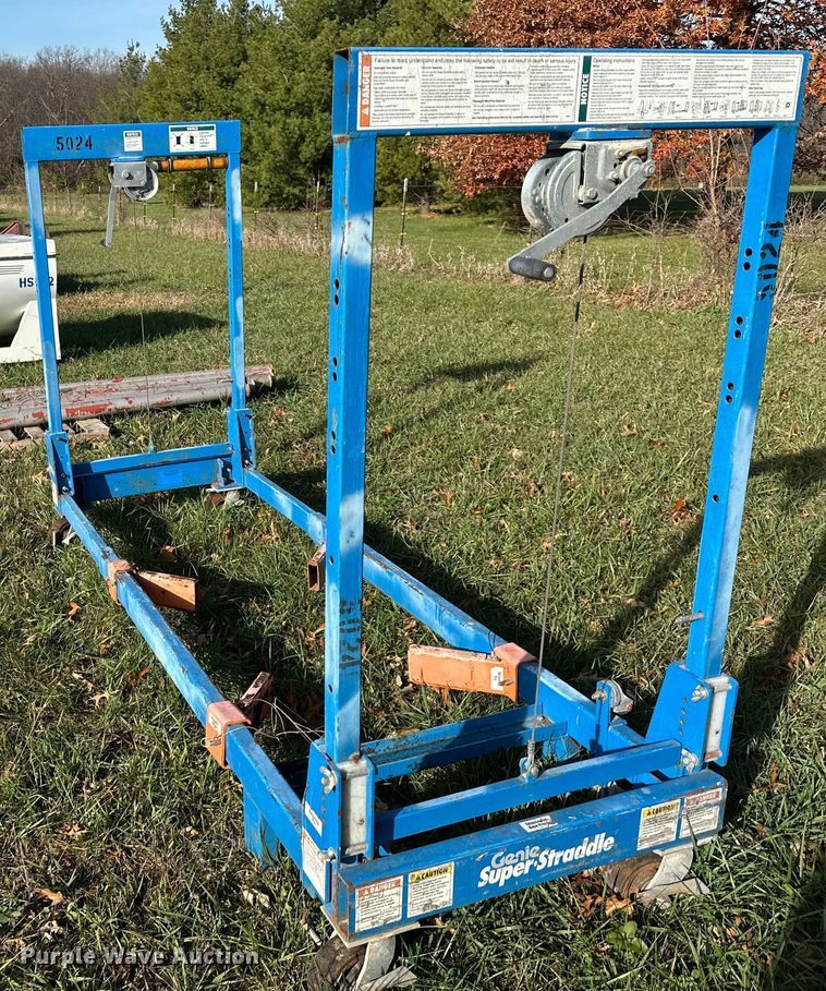 image for item DS3256 Genie Super straddle vertical lift attachment 