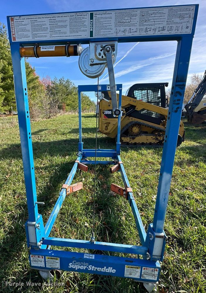 image for item DS3256 Genie Super straddle vertical lift attachment 