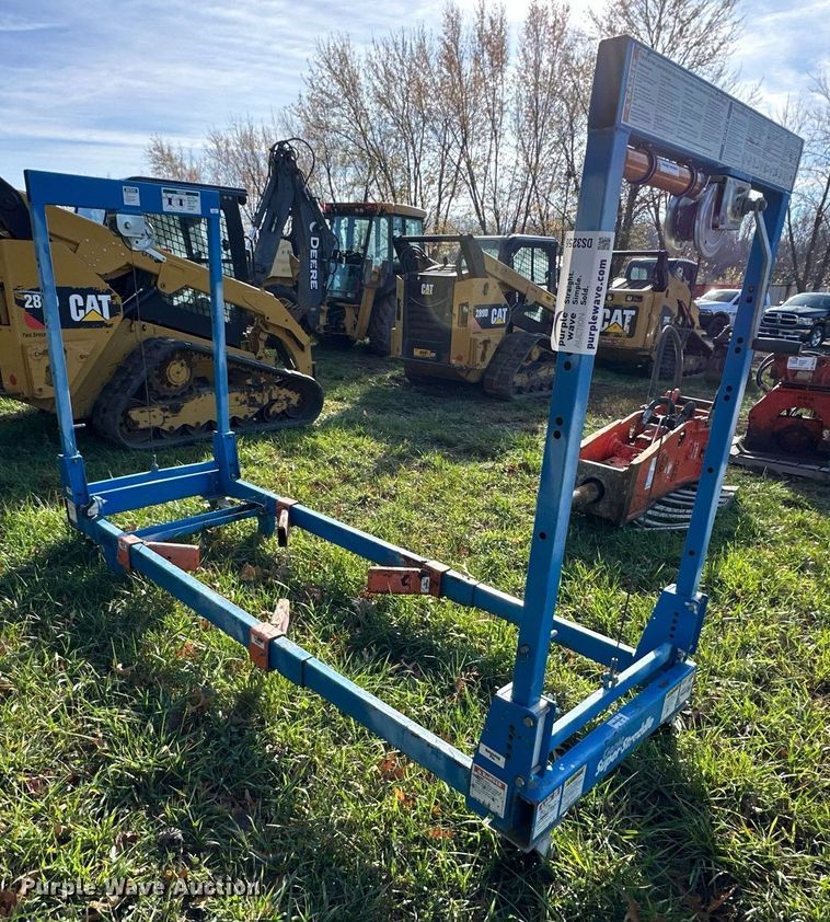image for item DS3256 Genie Super straddle vertical lift attachment 