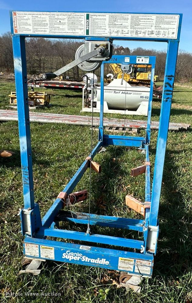 image for item DS3256 Genie Super straddle vertical lift attachment 