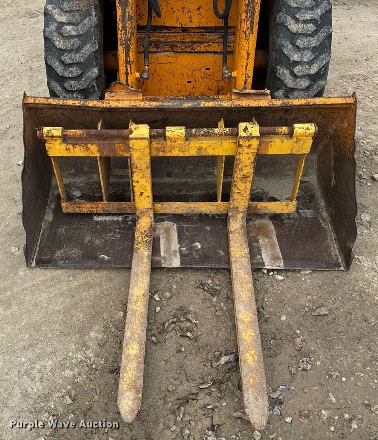 image for item DT2157 1979 Case 1816B skid steer loader