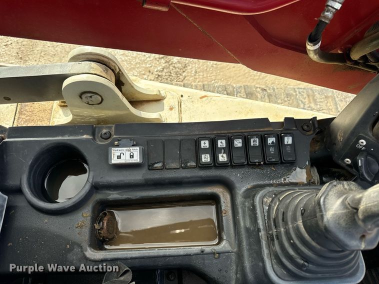 image for item DT2197 Takeuchi TL12V2 skid steer loader